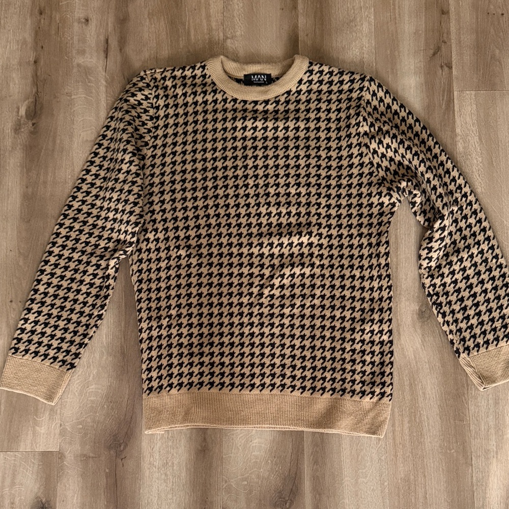 Boohoo Mens Houndstooth Crewneck Sweater in Tan and Black